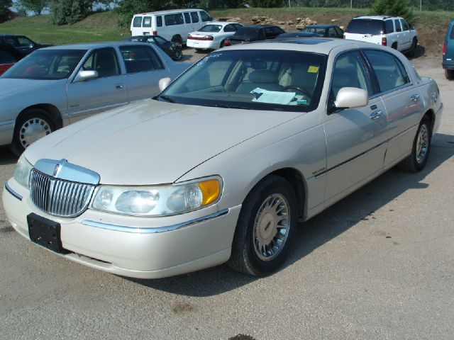 2001 Lincoln Town Car ZR-2 Extended Cab