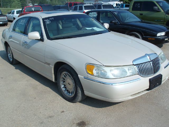 2001 Lincoln Town Car ZR-2 Extended Cab