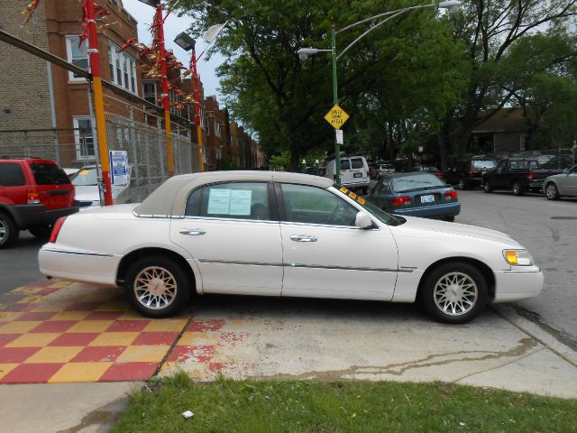 2001 Lincoln Town Car DOWN 4.9 WAC