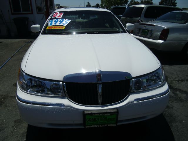 2002 Lincoln Town Car DOWN 4.9 WAC