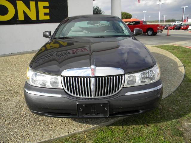 2002 Lincoln Town Car EX 3.5L 5spd Auto Leather, DVD