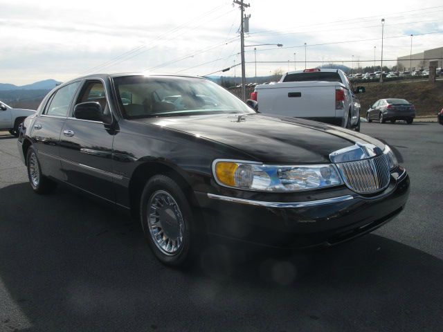 2002 Lincoln Town Car ZR-2 Extended Cab