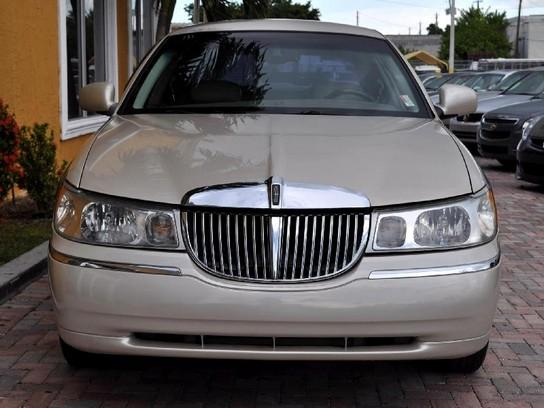 2002 Lincoln Town Car ZR-2 Extended Cab