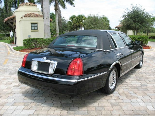 2002 Lincoln Town Car ZR-2 Extended Cab