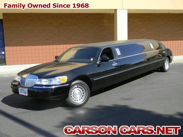 2002 Lincoln Town Car Unknown