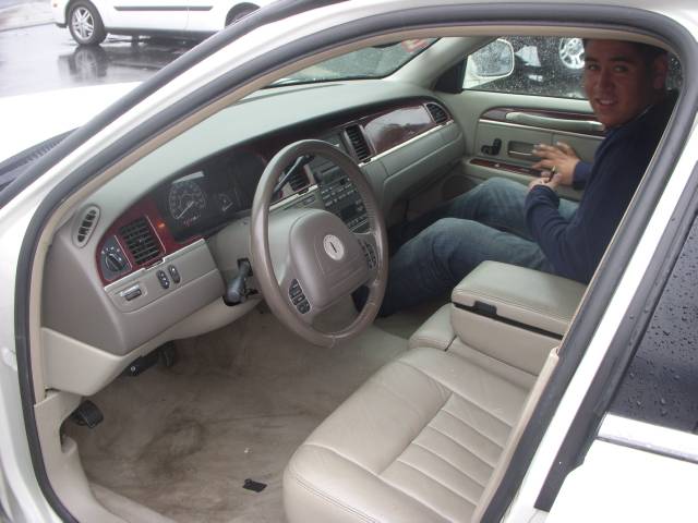 2003 Lincoln Town Car DOWN 4.9 WAC