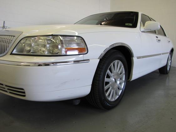 2003 Lincoln Town Car DOWN 4.9 WAC