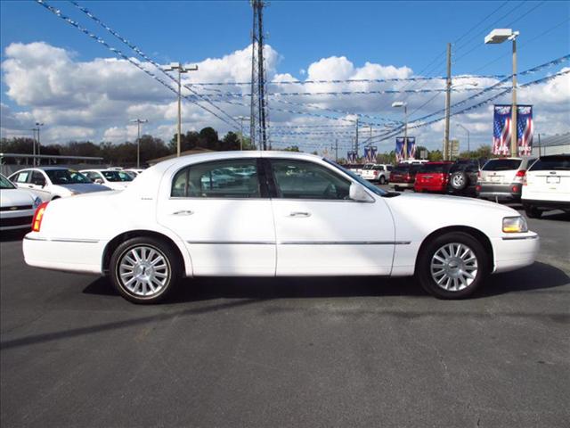 2003 Lincoln Town Car SLT Club Cab 2WD