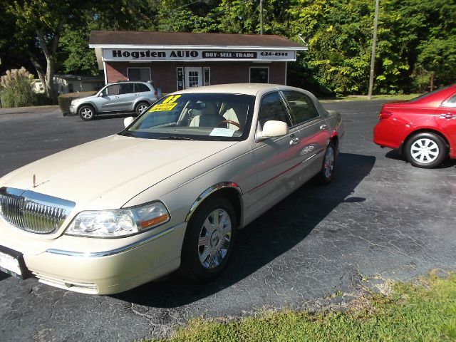 2003 Lincoln Town Car ZR-2 Extended Cab