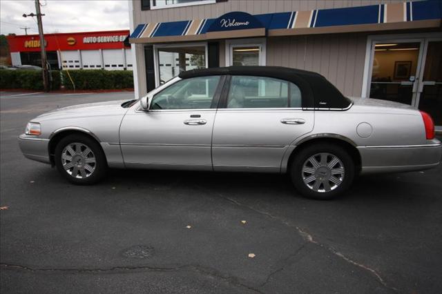 2003 Lincoln Town Car ZR-2 Extended Cab