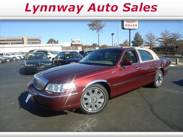 2004 Lincoln Town Car Platinum Supercrew