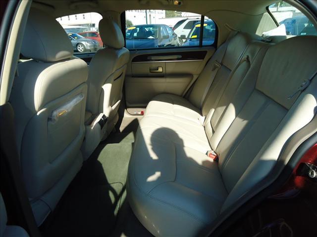 2004 Lincoln Town Car Platinum Supercrew