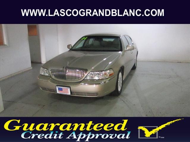 2004 Lincoln Town Car DOWN 4.9 WAC