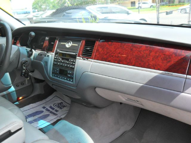 2004 Lincoln Town Car DOWN 4.9 WAC