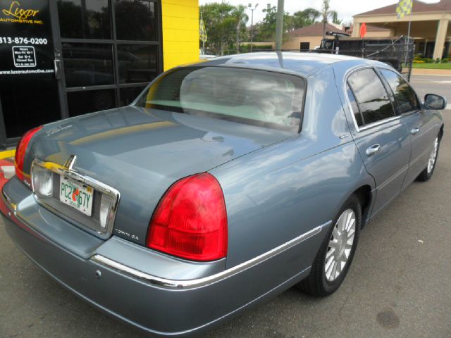 2004 Lincoln Town Car DOWN 4.9 WAC