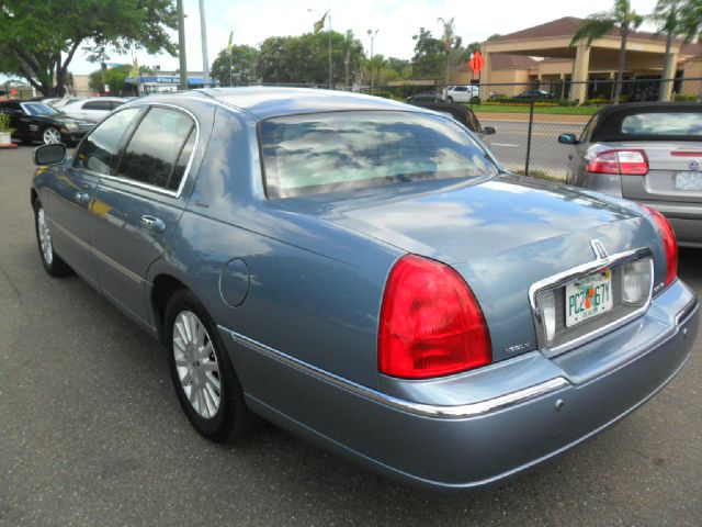 2004 Lincoln Town Car DOWN 4.9 WAC