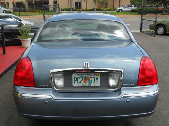 2004 Lincoln Town Car DOWN 4.9 WAC