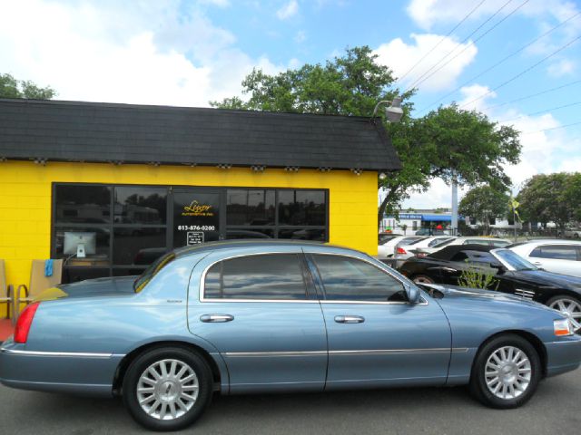 2004 Lincoln Town Car DOWN 4.9 WAC