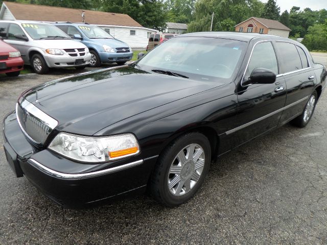 2004 Lincoln Town Car SL 4X4 PLOW DUMP