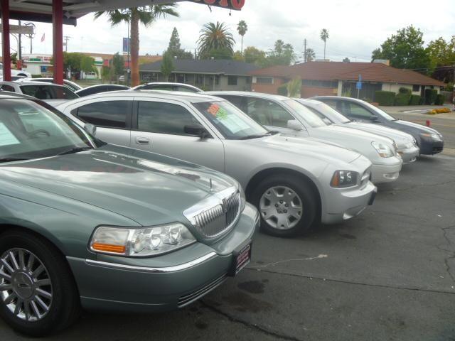 2004 Lincoln Town Car 4dr Sdn SL Auto