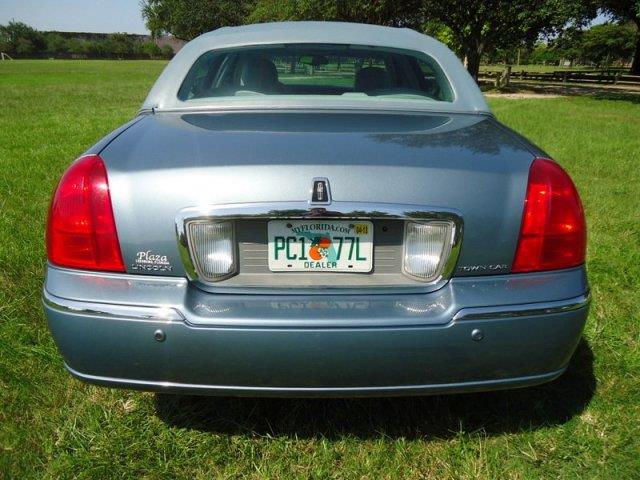 2004 Lincoln Town Car DOWN 4.9 WAC