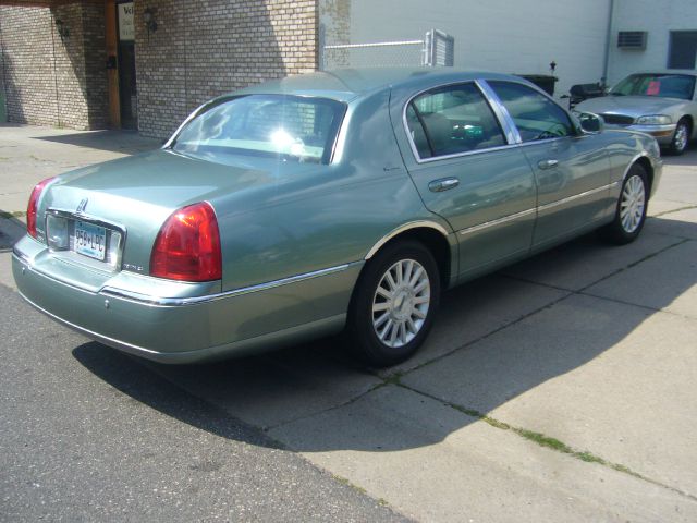 2004 Lincoln Town Car DOWN 4.9 WAC