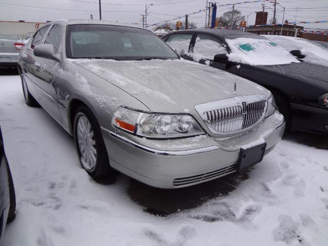 2005 Lincoln Town Car DOWN 4.9 WAC