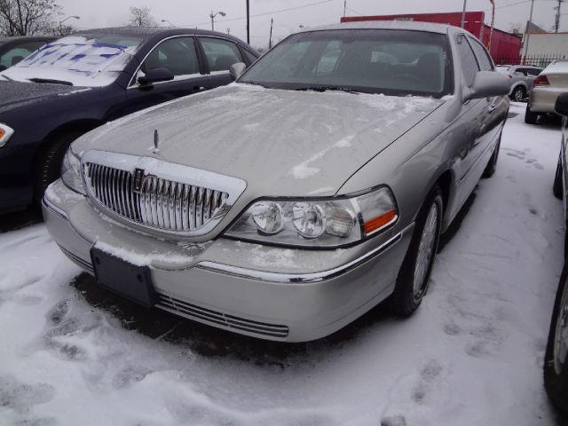 2005 Lincoln Town Car DOWN 4.9 WAC