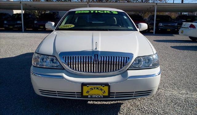 2005 Lincoln Town Car DOWN 4.9 WAC