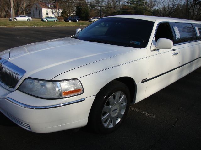 2005 Lincoln Town Car 4dr Sdn I4 CVT ULEV