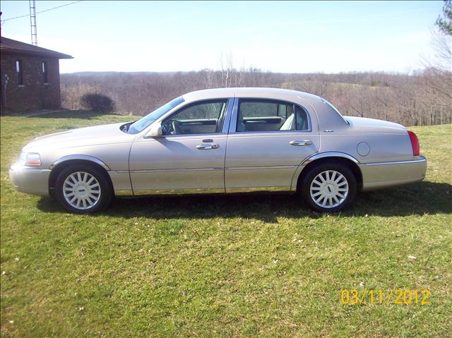 2005 Lincoln Town Car 4x4 KING Ranch