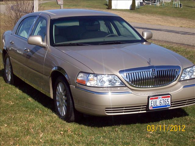 2005 Lincoln Town Car 4x4 KING Ranch