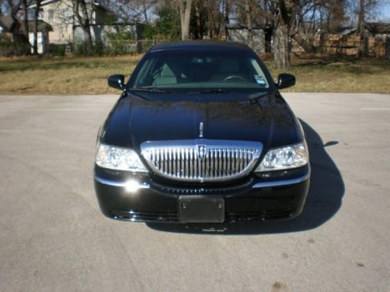 2006 Lincoln Town Car DOWN 4.9 WAC