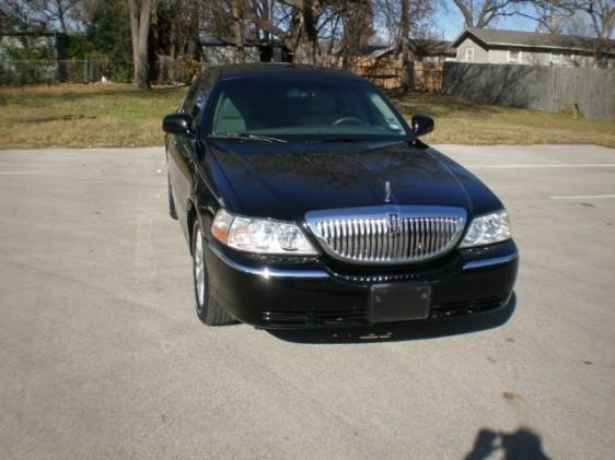 2006 Lincoln Town Car DOWN 4.9 WAC