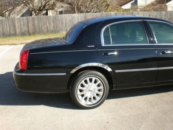 2006 Lincoln Town Car DOWN 4.9 WAC