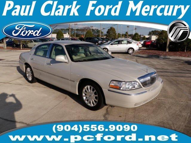 2006 Lincoln Town Car DOWN 4.9 WAC