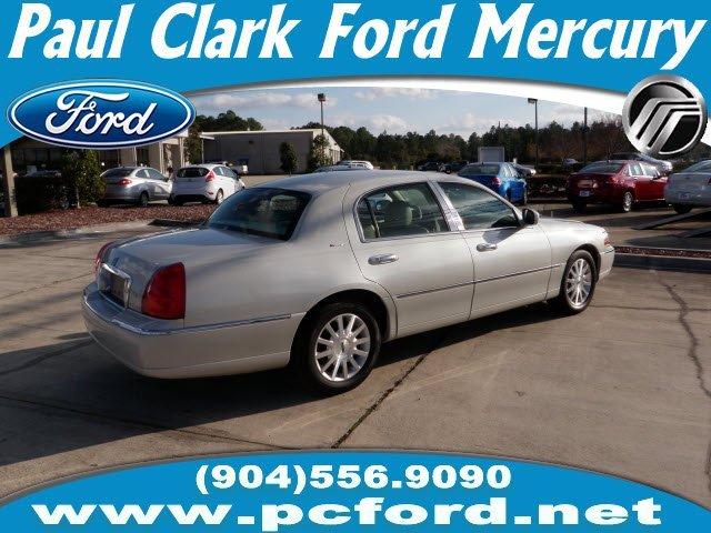 2006 Lincoln Town Car DOWN 4.9 WAC