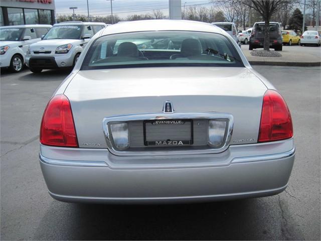 2006 Lincoln Town Car DOWN 4.9 WAC