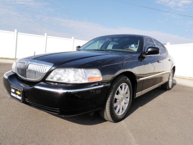 2006 Lincoln Town Car DOWN 4.9 WAC