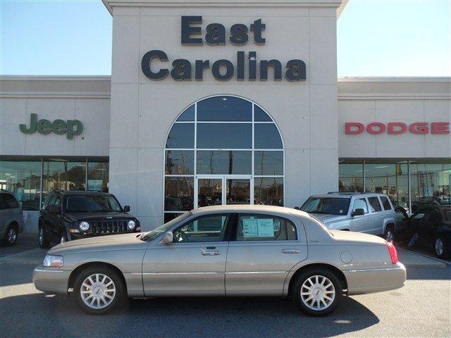 2006 Lincoln Town Car DOWN 4.9 WAC