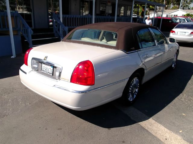 2007 Lincoln Town Car DOWN 4.9 WAC