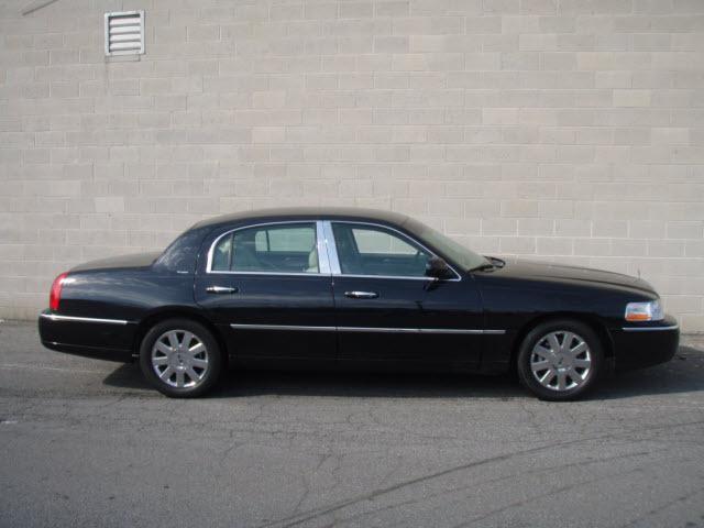 2007 Lincoln Town Car 2002 Tii