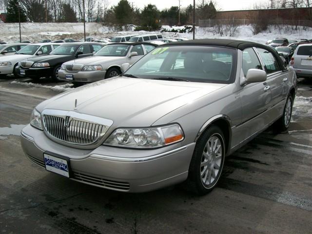 2007 Lincoln Town Car 2002 Tii