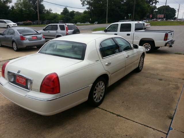 2007 Lincoln Town Car DOWN 4.9 WAC