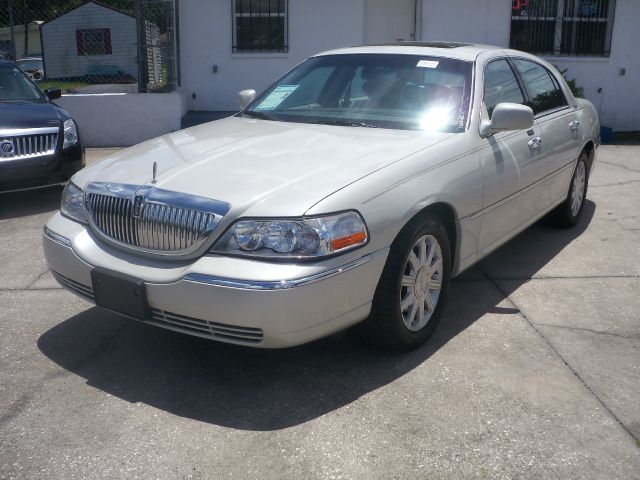 2007 Lincoln Town Car DOWN 4.9 WAC