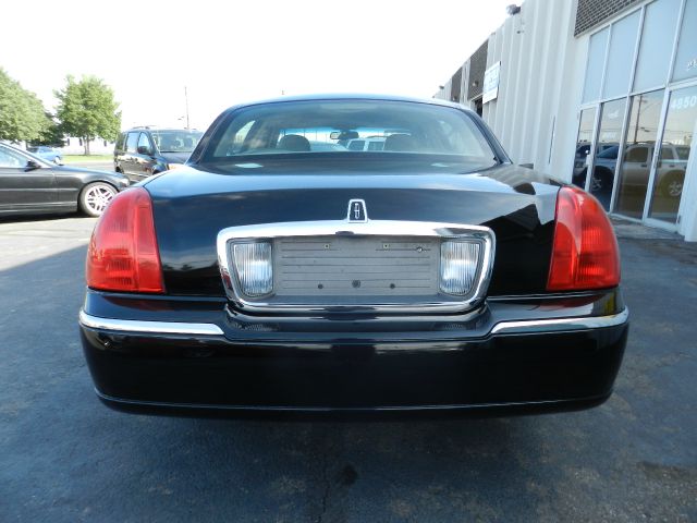 2007 Lincoln Town Car DOWN 4.9 WAC