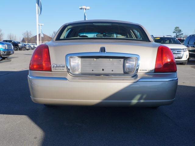 2007 Lincoln Town Car DOWN 4.9 WAC