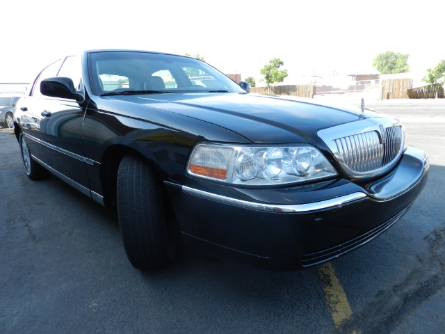 2007 Lincoln Town Car DOWN 4.9 WAC