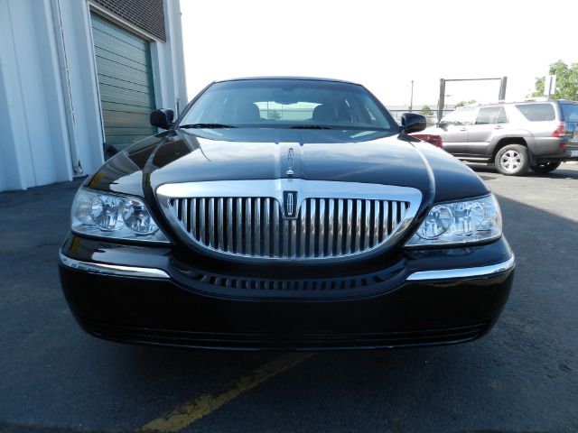 2007 Lincoln Town Car DOWN 4.9 WAC