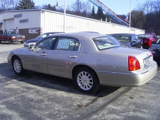 2007 Lincoln Town Car DOWN 4.9 WAC